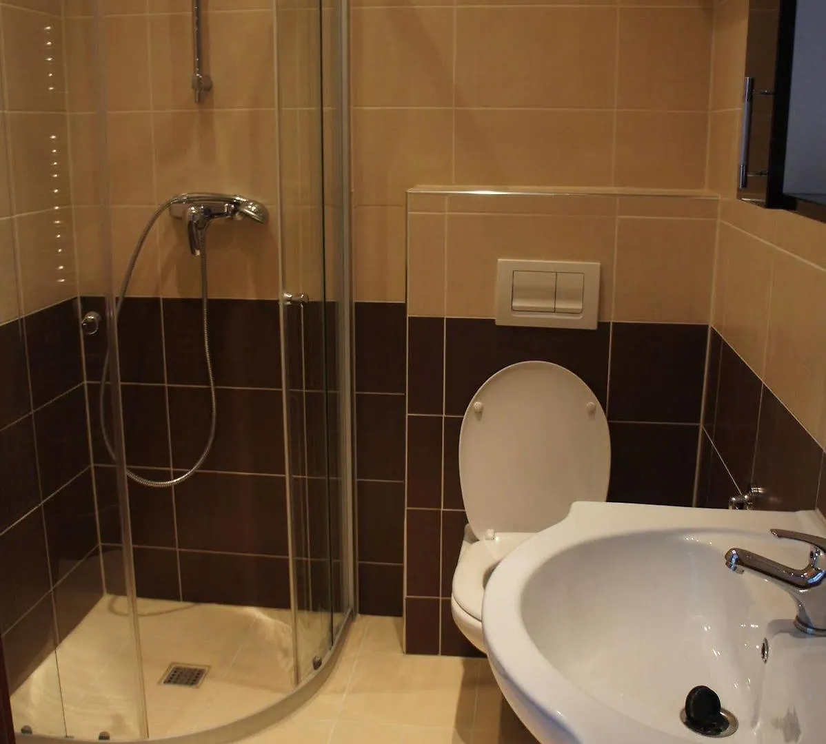 **  Hotel Erasmus Rotterdam Нидерланды